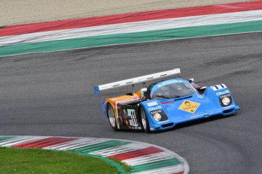 Scarperia, 2 Nisan 2023: Porsche 962 C yılı 1990 Mugello Classic 2023 yılında İtalya 'daki Mugello Pisti' nde.