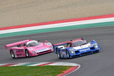 Scarperia, 2 Nisan 2023: Nissan NPT 90 yıl 1991 Mugello Classic 2023 'te İtalya Mugello Pisti' nde.