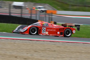 Scarperia, 2 Nisan 2023: Porsche 962 C yılı 1991 Mugello Classic 2023 'te İtalya' daki Mugello Pisti 'nde.