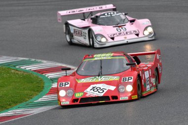 Scarperia, 2 Nisan 2023: Sthemo BMW SM C2 yıl 1985 Mugello Classic 2023 tarihinde İtalya 'daki Mugello Pisti' nde.