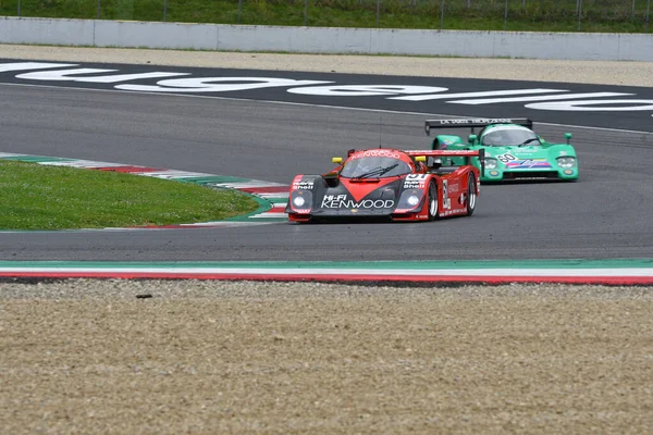 Scarperia, 2 Nisan 2023: Porsche 962 C yılı 1991 Mugello Classic 2023 'te İtalya' daki Mugello Pisti 'nde.