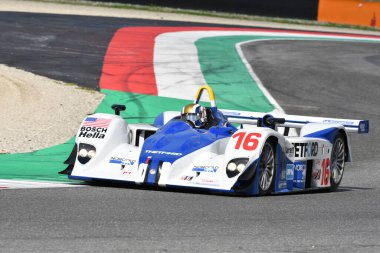 Scarperia, 2 Nisan 2023: MG-Lola EX257 yıl 2004 Mugello Classic 2023 tarihinde İtalya 'daki Mugello Circuit.