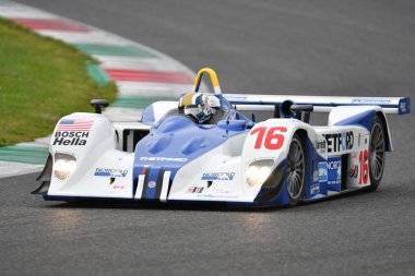Scarperia, 2 Nisan 2023: MG-Lola EX257 yıl 2004 Mugello Classic 2023 tarihinde İtalya 'daki Mugello Circuit.