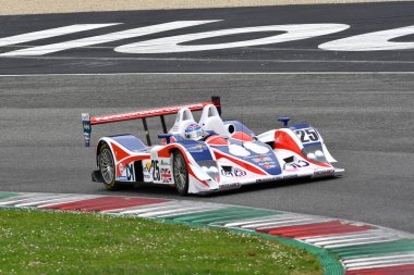 Scarperia, 2 Nisan 2023: MG-Lola EX264 2005 Mugello Classic 2023 tarihinde İtalya 'daki Mugello Pisti' nde faaliyet göstermiştir..