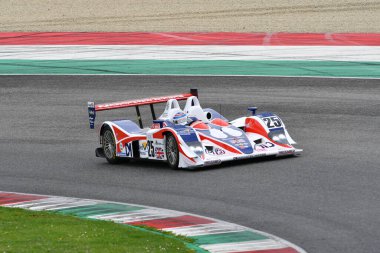 Scarperia, 2 Nisan 2023: MG-Lola EX264 2005 Mugello Classic 2023 tarihinde İtalya 'daki Mugello Pisti' nde faaliyet göstermiştir..