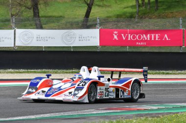 Scarperia, 2 Nisan 2023: MG-Lola EX264 2005 Mugello Classic 2023 tarihinde İtalya 'daki Mugello Pisti' nde faaliyet göstermiştir..