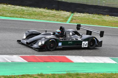 Scarperia, 2 Nisan 2023: Cesaret C60 2005 Mugello Classic 2023 sırasında İtalya 'daki Mugello Pisti' nde.