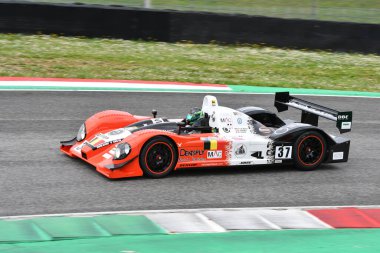 Scarperia, 2 Nisan 2023: Cesaret C65 2005 Mugello Classic 2023 sırasında İtalya 'daki Mugello Pisti' nde.