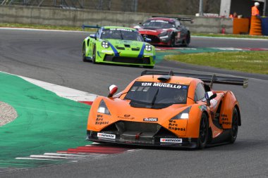 Scarperia, 23 Mart 2023: İtalya Mugello Pisti 'ndeki Hankook Yarışı sırasında Bonnel-Amrouche-Gruau' dan Vortex V8..