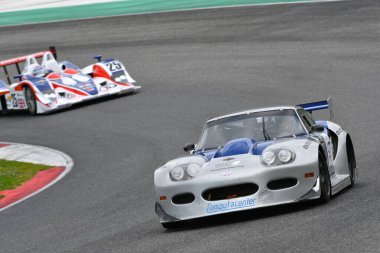 Scarperia, 2 Nisan 2023: Marcos LM 500 yıl 1994 Mugello Classic 2023 'te İtalya Mugello Pisti' nde.