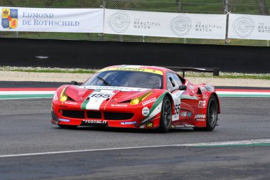Scarperia, 2 Nisan 2023: Ferrari 458 GTE yılı 2011 Mugello Classic 2023 tarihinde İtalya 'daki Mugello Pisti' nde faaliyet göstermektedir..