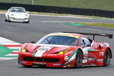 Scarperia, 2 Nisan 2023: Ferrari 458 GTE yılı 2011 Mugello Classic 2023 tarihinde İtalya 'daki Mugello Pisti' nde faaliyet göstermektedir..