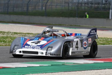 Scarperia, 2 Nisan 2023: Porsche 908-03, 1971 Mugello Classic 2023 'te İtalya' daki Mugello Pisti 'nde eylem halindeydi..