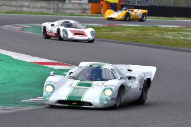Scarperia, 2 Nisan 2023: Lola T70 Mk III B yılı 1969 Mugello Classic 2023 tarihinde İtalya Mugello Pisti 'nde.