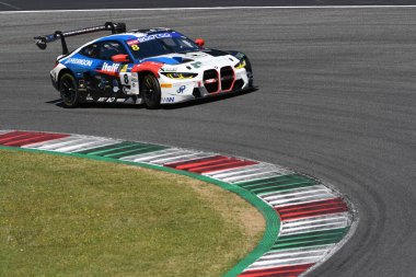 Scarperia, 7 Temmuz 2023: BMW M4 GT3 İtalyan ekibi BMW Ceccato Racing Guerra Francesco ve Tamburini Carlo tarafından Mugello Pisti 'nde oynanan İtalya Şampiyonası antrenmanı sırasında kullanılmıştır. İtalya.