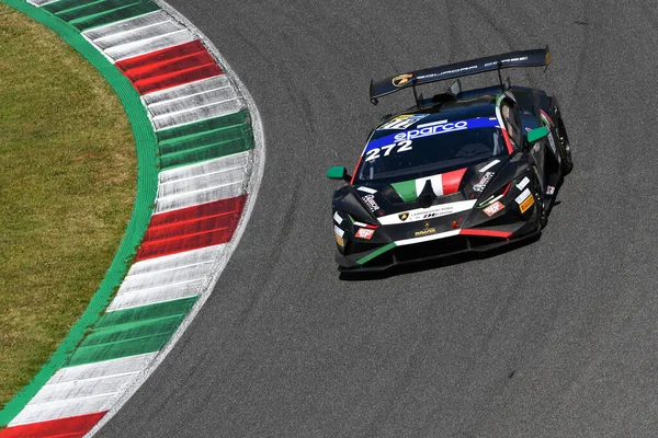 Scarperia, 7 Temmuz 2023: DL Racing takımından Lamborghini Huracan Supertrofeo Caiola Alessio ve Fabi Alessandro Mugello Pisti 'nde İtalya Şampiyonası antrenmanında. İtalya.