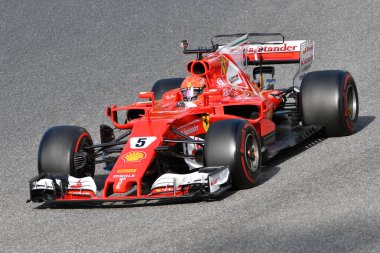 Scarperia, Mugello - 28 Ekim 2023: Ferrari F1 SF70H yıl 2017 eski Sebastian Vettel Ferrari Dünya Finalleri sırasında Mugello Pisti 'nde görev yaptı..