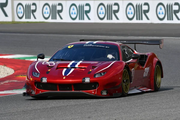 Scarperia - İtalya, 28 Ekim 2023: Ferrari 488 GT3, Ferrari Dünya Finalleri sırasında İtalya 'da.