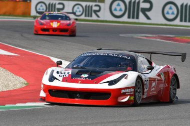 Scarperia - İtalya, 28 Ekim 2023: Ferrari 458 GT3 Ferrari Dünya Finalleri sırasında İtalya 'da Mugello Pisti' nde.