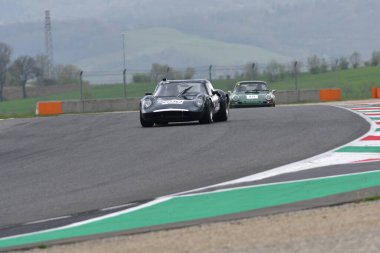 Scarperia, 2 Nisan 2023: Chevron B8 yıl 1969 Mugello Classic 2023 tarihinde İtalya 'daki Mugello Pisti' nde görev yaptı..