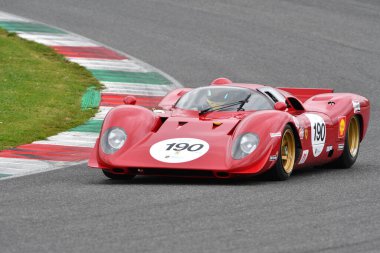 Scarperia, 2 Nisan 2023: Ferrari 312 P yılı 1969 eski Pedro Rodriguez Mugello Classic 2023 'te İtalya' daki Mugello Pisti 'nde görev yapıyordu..