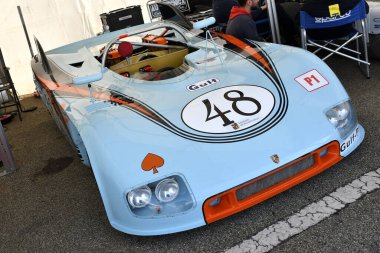 Scarperia, 2 Nisan 2023: İtalya 'daki Mugello Pisti' nde Mugello Classic 2023 sırasında, 1971 yılında Porsche 908-03 'ün ayrıntıları.