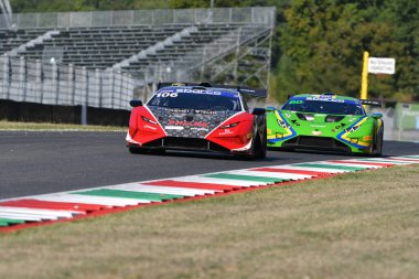 Scarperia, 29 Eylül 2023: Giacomo Race takımından Lamborghini Huracan, Pollini Giacomo ve Pollini Matteo 'nun Mugello Pisti' ndeki İtalya Şampiyonası antrenmanında kullanıldı. İtalya.