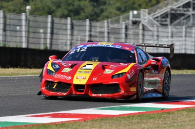 Scarperia, 29 Eylül 2023: Marzialetti Giammarco 'nun en iyi tur koşucusu Ferrari 488 Mugello Pisti' nde İtalya Şampiyonası antrenmanında. İtalya.