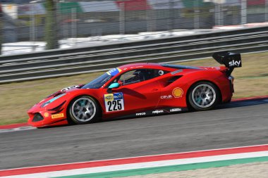 Scarperia, 29 Eylül 2023: Pellin Racing takımının Ferrari 488 'i Haugen Thor tarafından Mugello Pisti' nde İtalya Şampiyonası antrenmanı sırasında kullanıldı. İtalya.