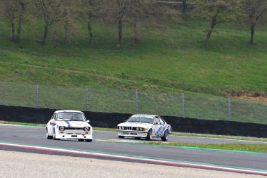 Scarperia, 2 Nisan 2023: Ford Escort RS 1600 1972 Mugello Classic 2023 'te İtalya' daki Mugello Pisti 'nde eylem halinde..