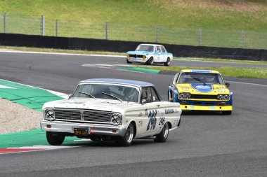 Scarperia, 2 Nisan 2023: Ford Falcon Sprint 1964 Mugello Classic 2023 'te İtalya Mugello Pisti' nde.