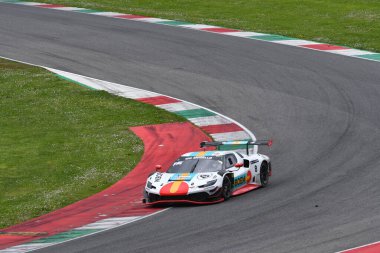 Scarperia, 23 Mart 2024 İtalya: Kessel Racing 'den Boem Takımı' ndan Ferrari 296 GT3 Cutrera-Talarico-Frezza-Fumanelli Mugello Pisti 'ndeki Hankook eylemi sırasında.