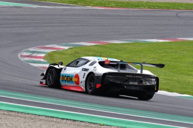 Scarperia, 23 Mart 2024 İtalya: Kessel Racing 'den Boem Takımı' ndan Ferrari 296 GT3 Cutrera-Talarico-Frezza-Fumanelli Mugello Pisti 'ndeki Hankook eylemi sırasında.