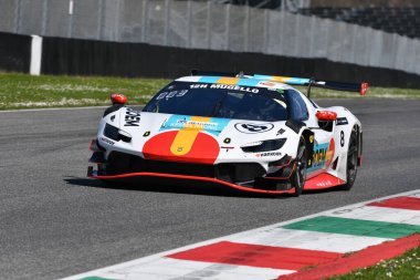 Scarperia, 23 Mart 2024 İtalya: Kessel Racing 'den Boem Takımı' ndan Ferrari 296 GT3 Cutrera-Talarico-Frezza-Fumanelli Mugello Pisti 'ndeki Hankook eylemi sırasında.