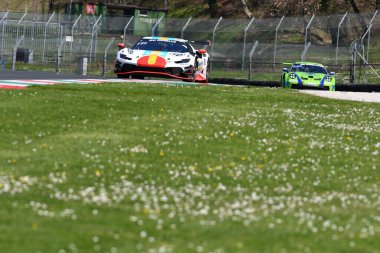 Scarperia, 23 Mart 2024 İtalya: Kessel Racing 'den Boem Takımı' ndan Ferrari 296 GT3 Cutrera-Talarico-Frezza-Fumanelli Mugello Pisti 'ndeki Hankook eylemi sırasında.