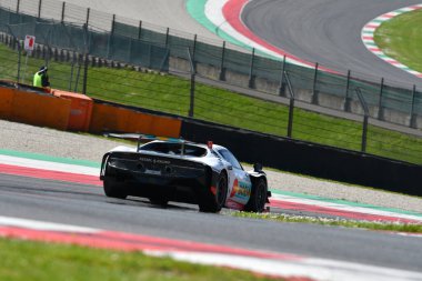 Scarperia, 23 Mart 2024 İtalya: Kessel Racing 'den Boem Takımı' ndan Ferrari 296 GT3 Cutrera-Talarico-Frezza-Fumanelli Mugello Pisti 'ndeki Hankook eylemi sırasında.