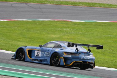 Scarperia, 23 Mart 2024 İtalya: Mercedes-AMG GT3 Racing Team Heart of Racing 'in EVO' su James-Newell-De Angelis tarafından Mugello Pisti 'nde 12h Hankook sırasında gerçekleştirildi..