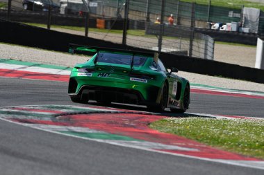 Scarperia, 23 Mart 2024 İtalya: Milletvekili Mercedes-AMG GT3 Thomas Gostner-Corinna Gostner tarafından Mugello Pisti 'nde 12: 00 Hankook eylemi sırasında kullanıldı.