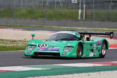 Scarperia, 5 Nisan 2024: 1990 yılında İtalya 'daki Mugello Pisti' nde Mugello Classic 2024 sırasında Chetah G606 grubu faaliyete geçti.