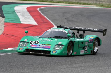 Scarperia, 5 Nisan 2024: 1990 yılında İtalya 'daki Mugello Pisti' nde Mugello Classic 2024 sırasında Chetah G606 grubu faaliyete geçti.