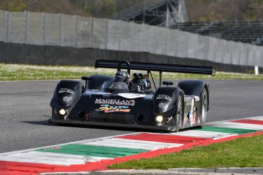 Scarperia, 5 Nisan 2024: Riley & Scott MK III C yılı 2002 Mugello Classic 2024 tarihinde İtalya 'daki Mugello Circuit.
