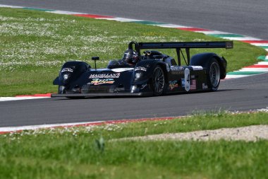Scarperia, 5 Nisan 2024: Riley & Scott MK III C yılı 2002 Mugello Classic 2024 tarihinde İtalya 'daki Mugello Circuit.