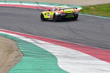 Scarperia, 23 Mart 2024 İtalya: PCR Spor Takımı 'ndan Mercedes-AMG GT4 Dasi-Parera-Arruabarrena Mugello Pisti' nde 12h Hankook sırasında görev başında.