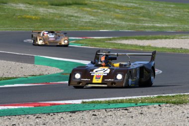 Scarperia, İtalya - 5 Nisan 2024: Mugello Classic 2024 sırasında Mugello Pisti 'nde B26..
