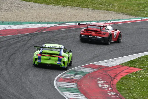 Scarperia, 23 Mart 2024 İtalya: Porsche 911 GT3 Kupası (992) Krohn-Jnsson-Hamprecht takımından RPM Racing Drive, Mugello Pisti 'nde 12h Hankook sırasında