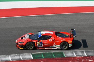 Scarperia, İtalya - 13 Temmuz 2024: AF CORSE takımından Ferrari 296 GT3 Ponzio Riccardo ve Gai Stefano, ACI CSAI Yarış Haftası 2024 Mugello Pisti 'nde.