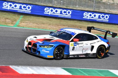 Scarperia, İtalya - 23 Ağustos 2024: BMW G82 M4 takımı BMW Italia CECCATO Racing Drive by Carvalho-Malvestiti at Mugello Circuit.