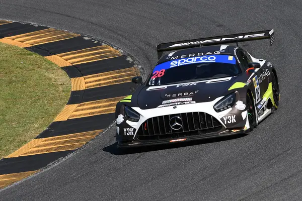 Scarperia, İtalya - 13 Temmuz 2024: NOVA RACE takımından Mercedes AMG GT3 Marchetti Alessandro ve Ferri Fulvio, ACI CSAI Yarış Haftası 2024 Mugello Pisti 'nde.