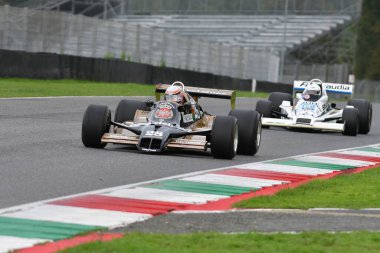 Scarperia, İtalya - 12 Ekim 2024: 1979 yılının Arrows A1b 'si eski Riccardo Patrese Mugello Circuit' teki antrenman sırasında görev başında bilinmiyor.