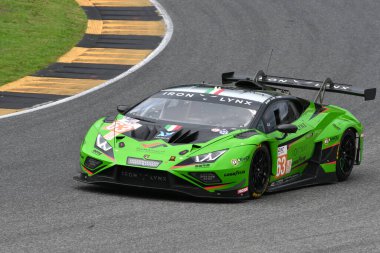 Scarperia, İtalya - 29 Eylül 2024: HAMAGUCHI-JEFFERIES-CALDARELLI tarafından üretilen IRON LYNX ekibinden Lamborghini Huracan LMGT3 Evo2.